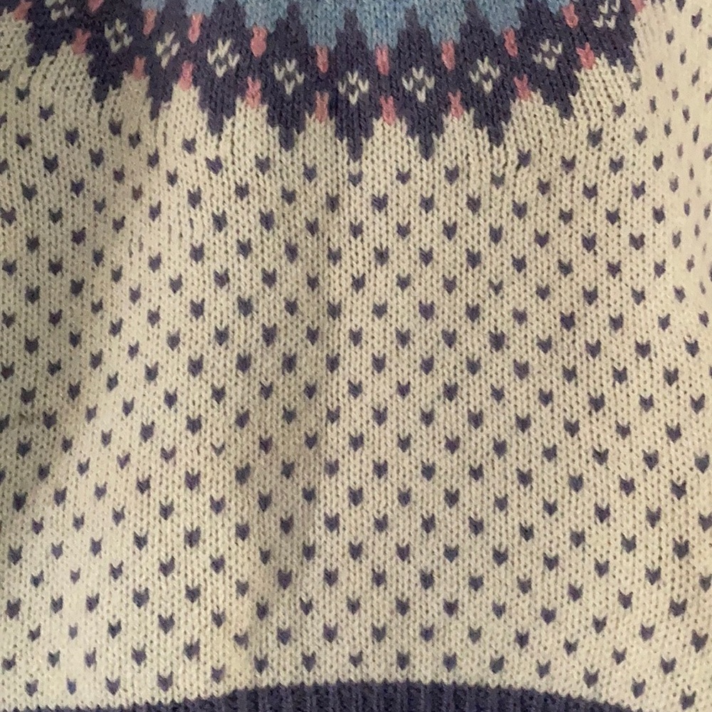 Northern Isles Sweater - Picture 3 of 9